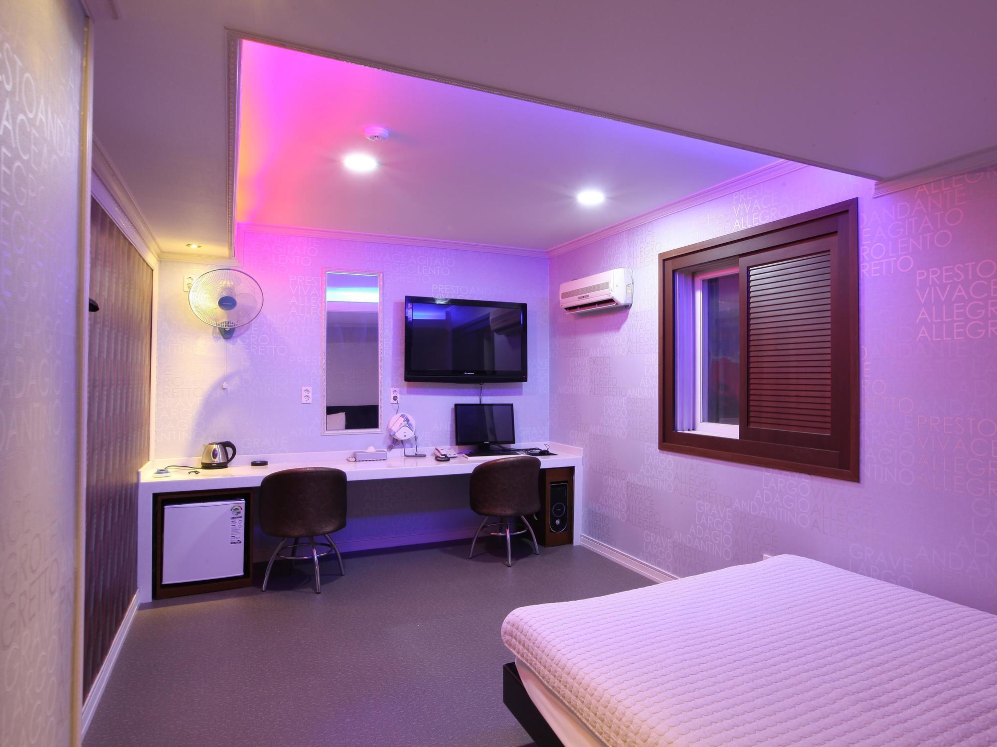 Top Motel Busan Exterior photo